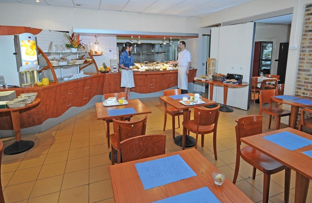 Comfort Hotel Orleans Saran Kültér fotó