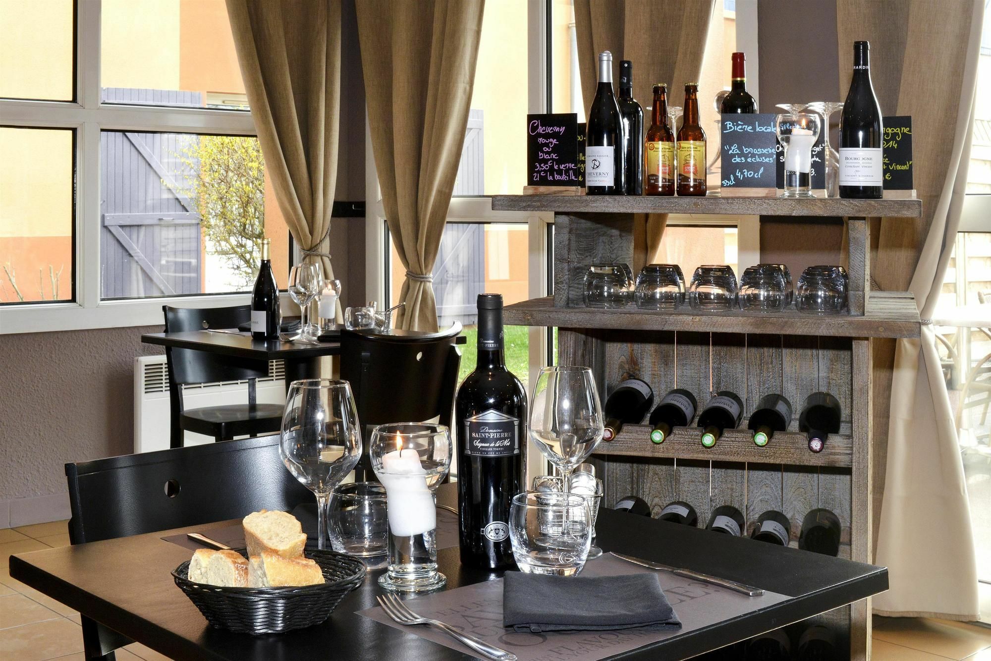 Comfort Hotel Orleans Saran Kültér fotó