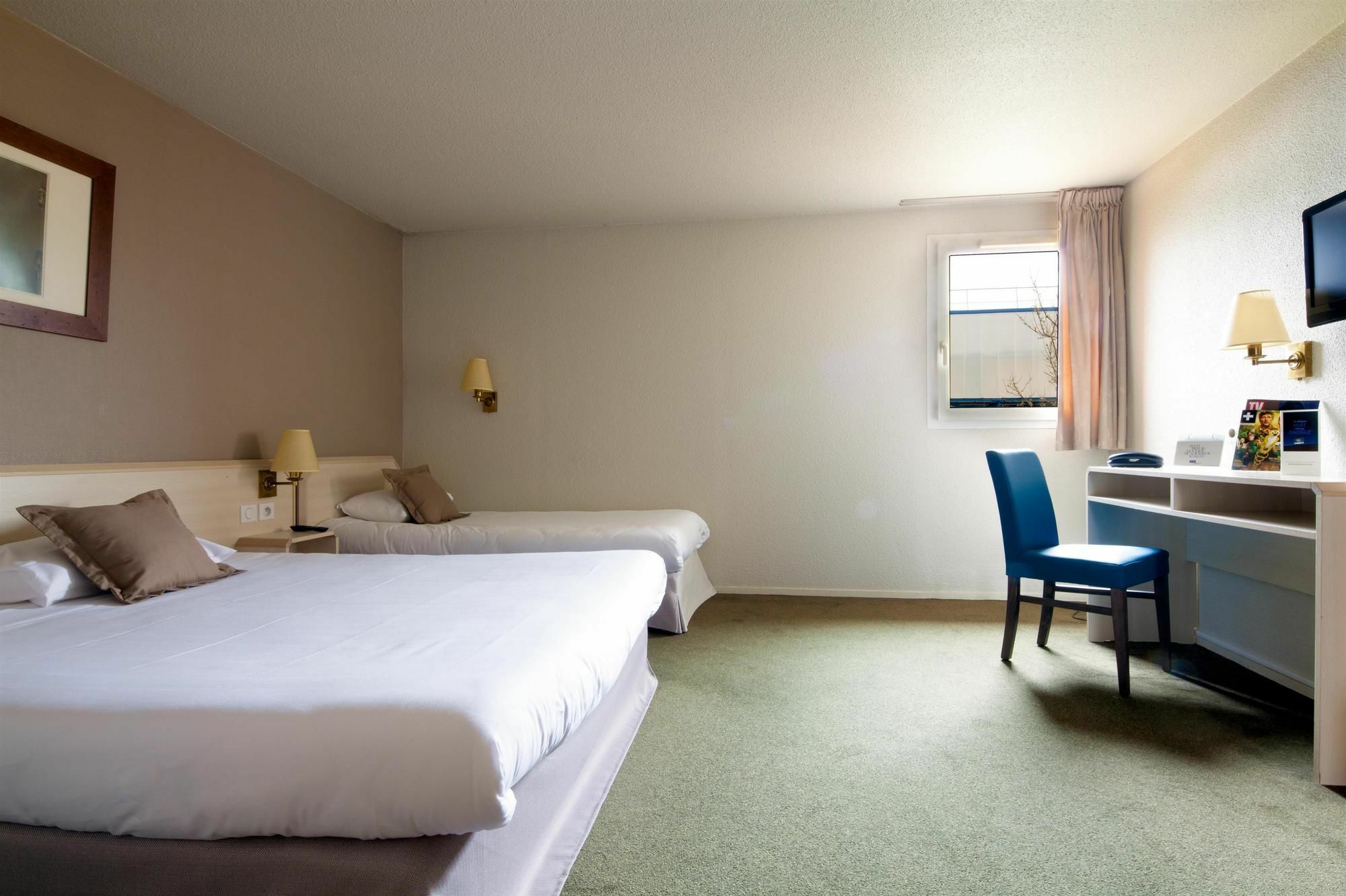 Comfort Hotel Orleans Saran Kültér fotó
